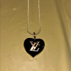 Chic Onyx Heart Pendant Necklace with Silver Chain